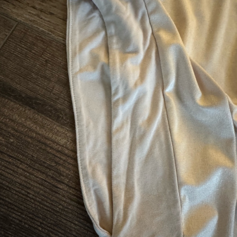 Express White Short Sleeve Tee - Picture 3 of 6